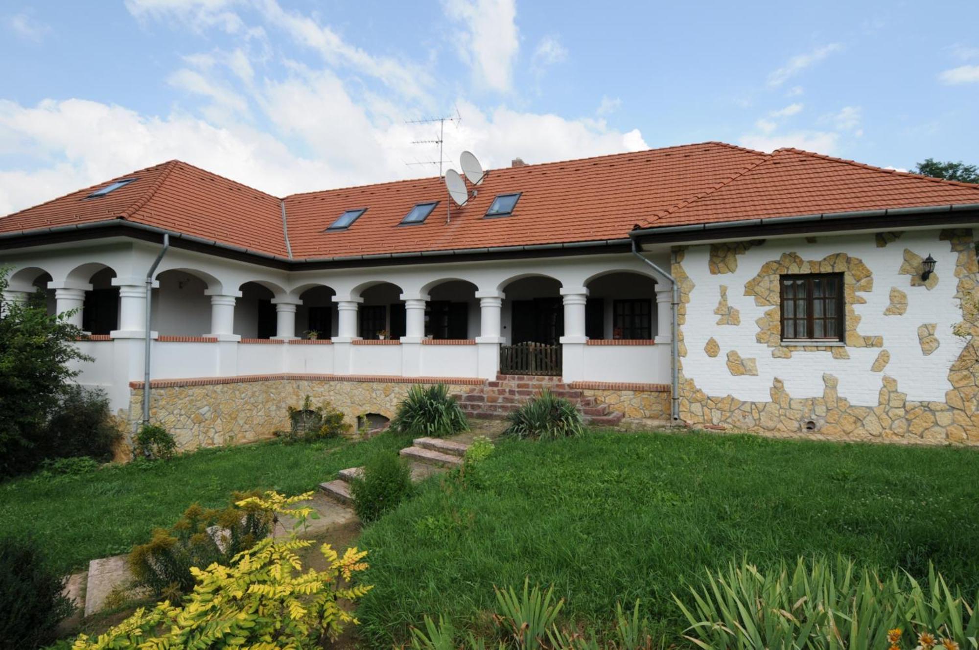 Somogy Kertje Üdülőfalu és Étterem Bonnya Exterior foto
