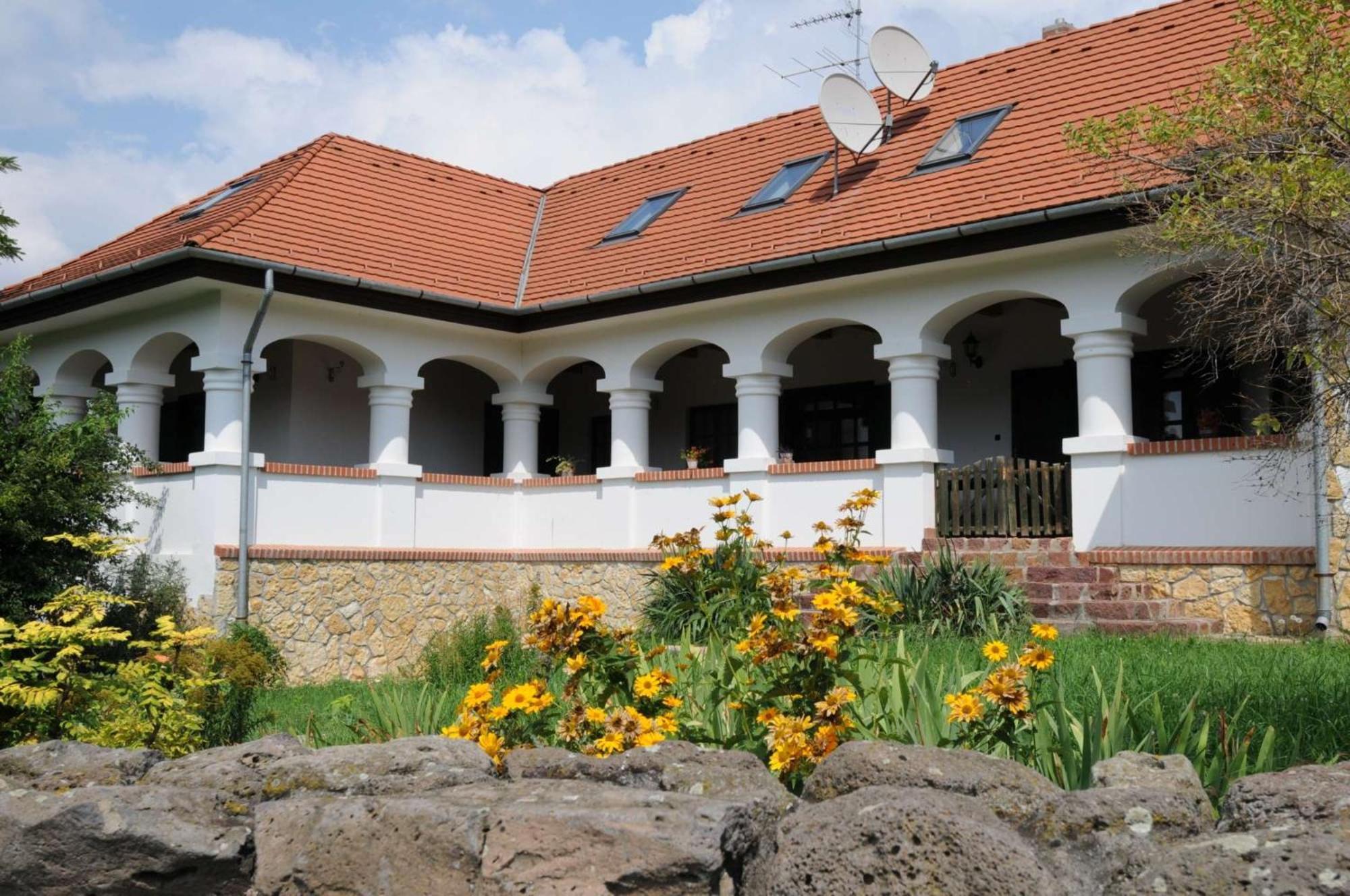 Somogy Kertje Üdülőfalu és Étterem Bonnya Exterior foto